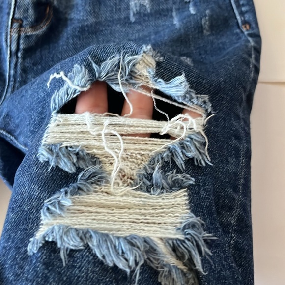 Judy Blue denim Bermuda shorts size small dark blue distressed denim size small - Picture 7 of 12